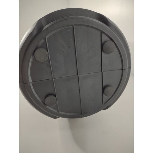 Brookstone Wireless LED Party Speaker BSSK1062 Flashing Lights Portable - Picture 8 of 11